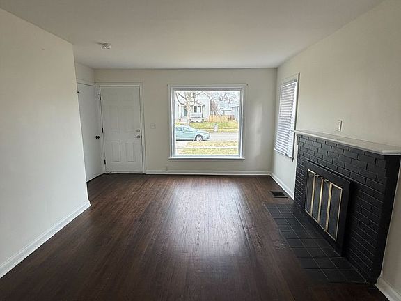3rd image of 2759 Columbus Ave
