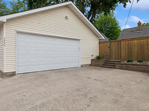 3rd image of 5405 30th Ave S