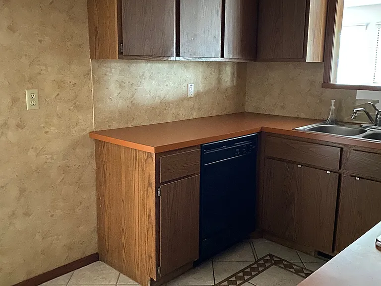 6448 W Hefner Rd — Photo 5