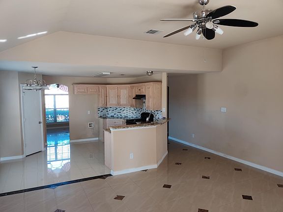3rd image of 2815 Hospital Blvd