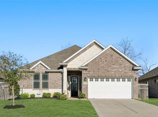 33006 Woodlake Dr, Weston Lakes, TX 77441