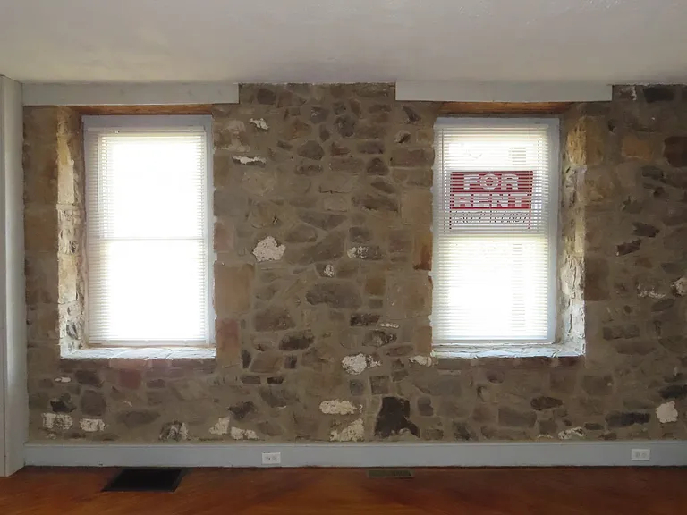 1008 Reading Ave — Photo 14