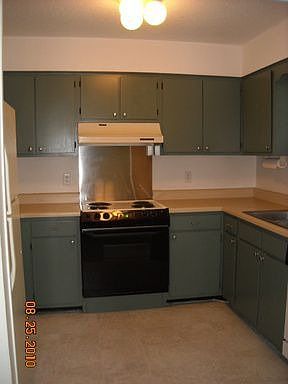 3rd image of 607 Schneider Dr