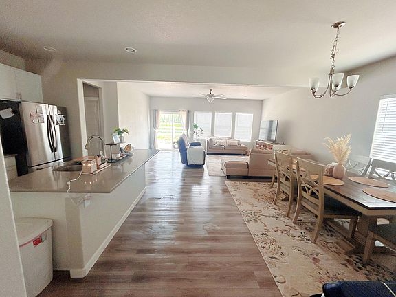 3rd image of 5037 Hawtrey Dr