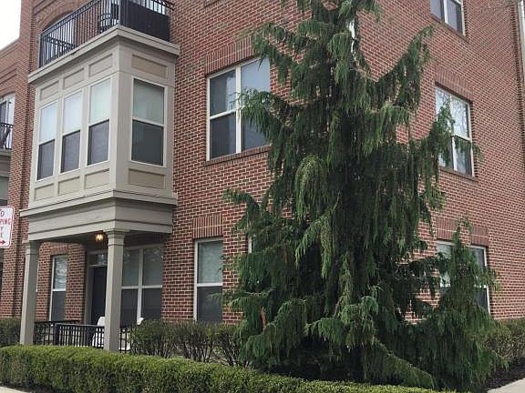 2nd image of 971 Ingleside Ave