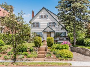 15 Pershing Ave, New Rochelle, NY 10801