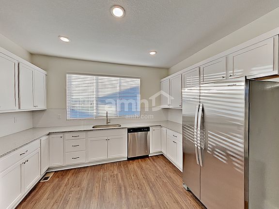 3rd image of 4405 Crestone Peak St