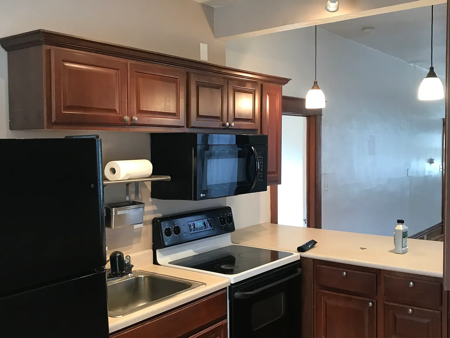2 bed, 850 sqft, $1,850 — Photo 2