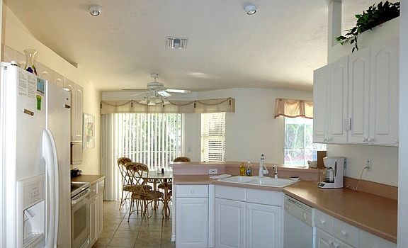 5th image of 2067 Dogwood Dr