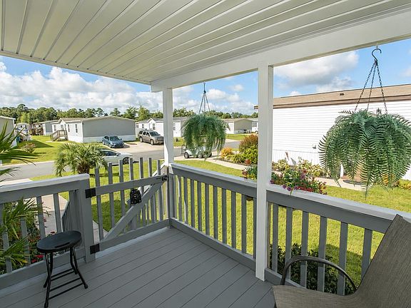 5th image of 147 Shetland Woods Dr.