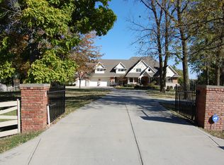 11090 Geist Rd, Fishers, IN 46037