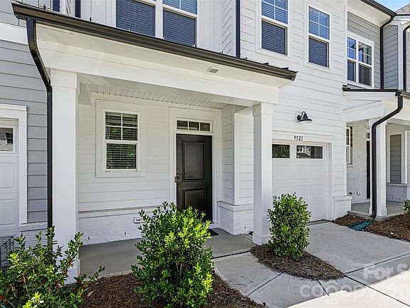 3rd image of 9521 Munsing Dr