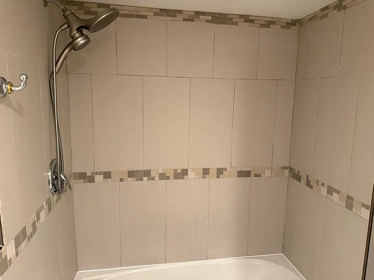2252 N Laramie Ave #G — Photo 9