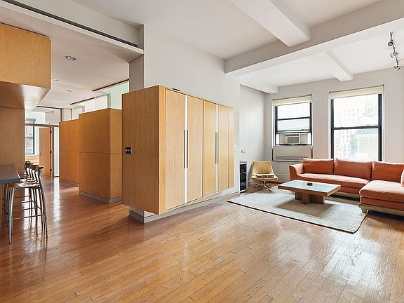 2nd image of 3 Hanover Sq #14EF