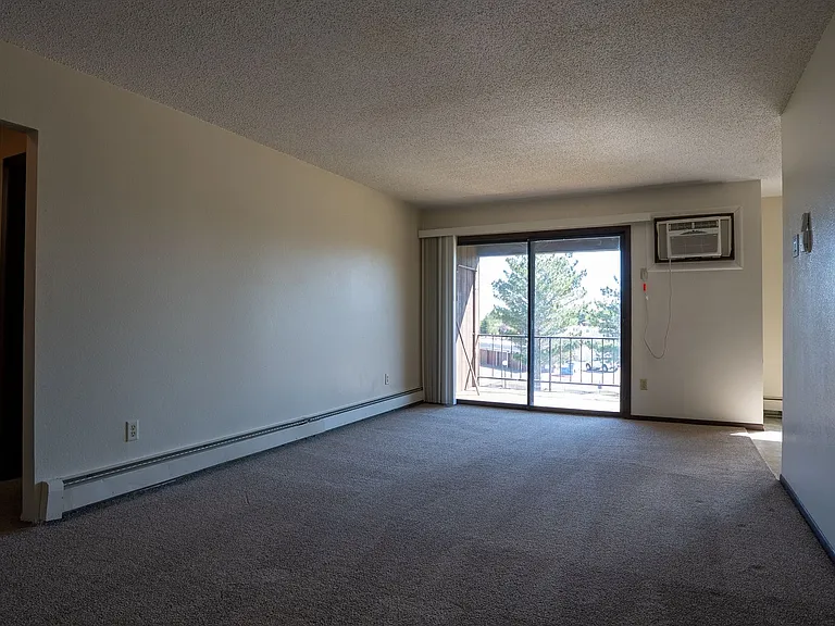 4440 S Poplar St #307 — Photo 7