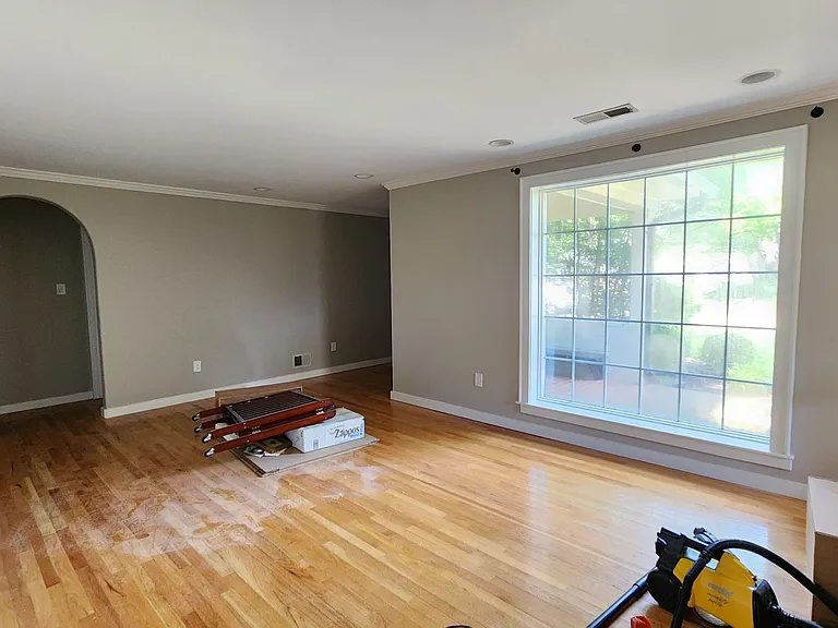 2207 Fordham Dr — Photo 3