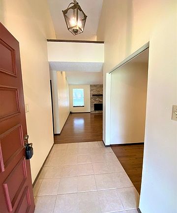 2nd image of 5111 Timber Trace St