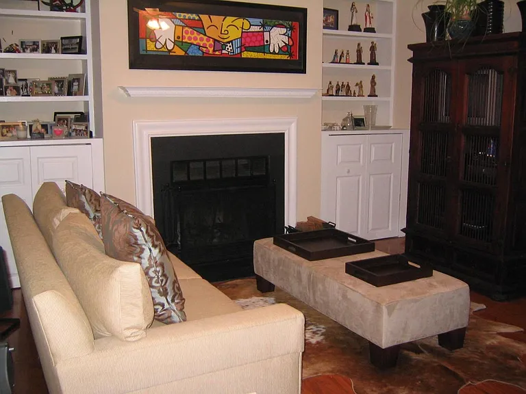 Living Room/Fireplace