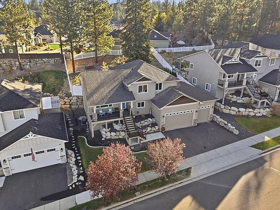 2nd image of 13414 N Mayfair Ln