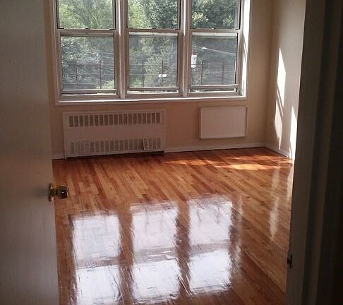 2nd image of 60 Hamilton Ave