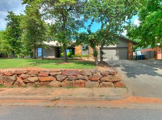 2016 Raintree Rd, Edmond, OK 73013