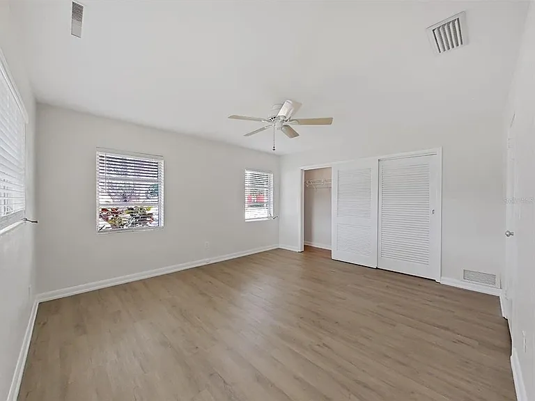 1701 Laurie Ln — Photo 20