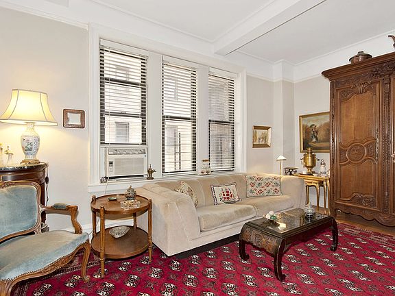 2nd image of 130 E 94th St APT 3C