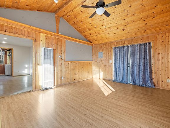 3rd image of 822 Willsie Ave