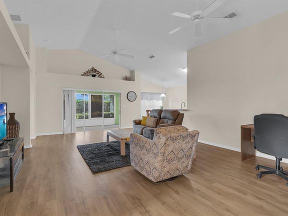 5th image of 4390 SAMBOURNE STREET