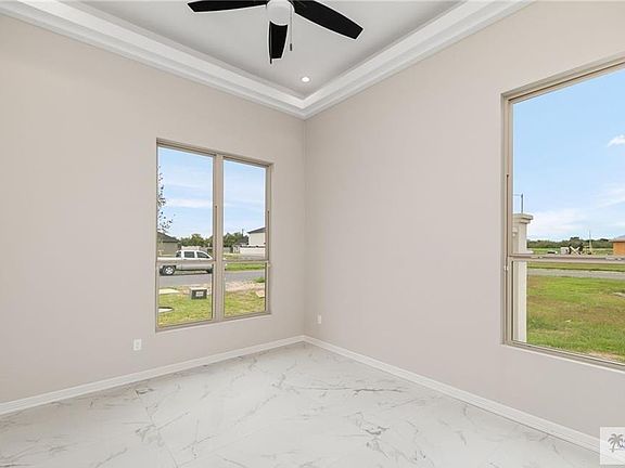5th image of 912 N Trinity Lot 78