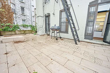 Rented by Genik Group Corp