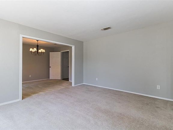 5th image of 2709 Westridge Dr