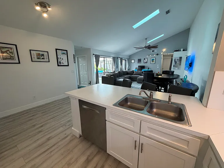 8847 Thumbwood Cir #A — Photo 16