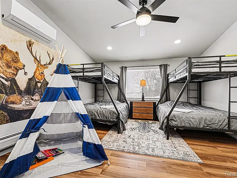 710 Hartland Dr — Photo 31