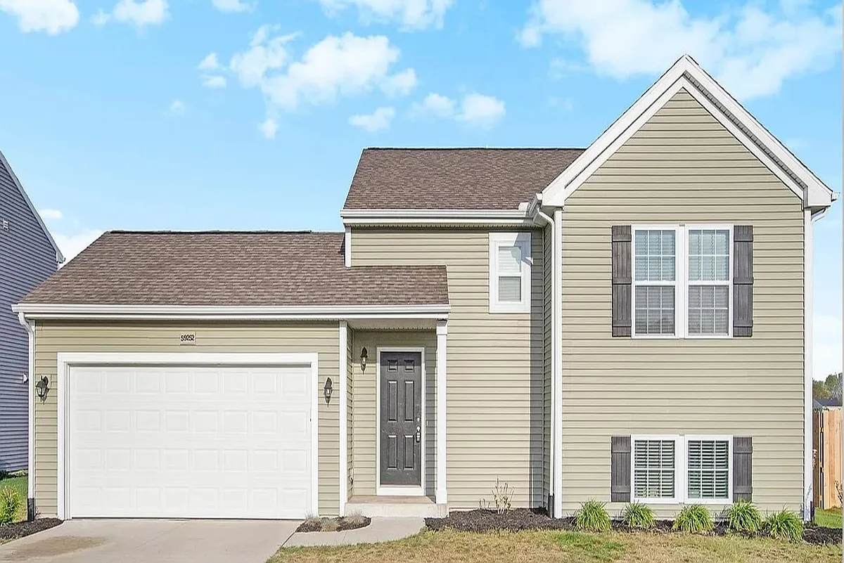 Building Photo - 59252 Ravenna Dr