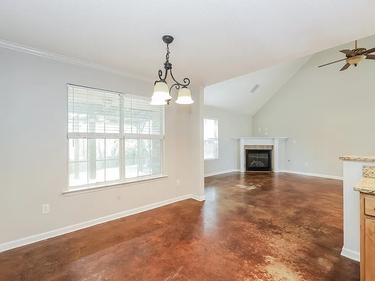 2747 Mariah Ln — Photo 6