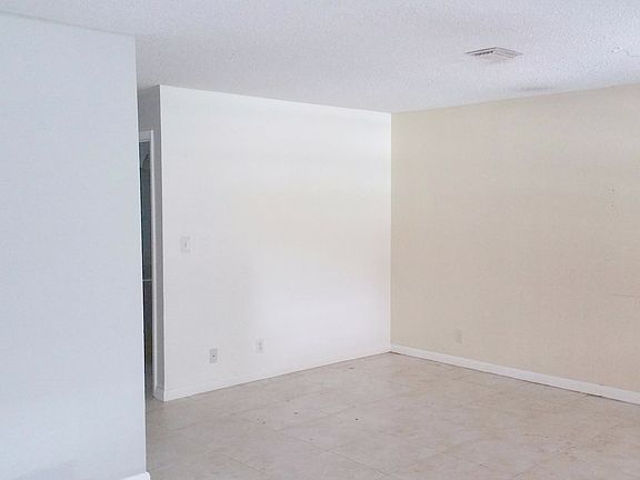 2nd image of 10901 NW 45th St #10905