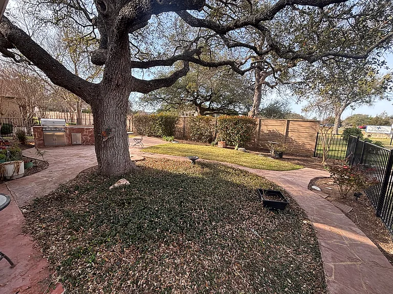 101 Dewberry Dr — Photo 39