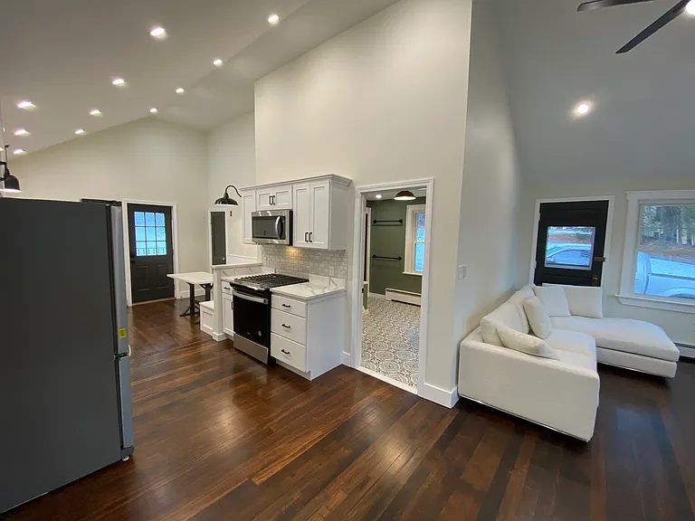 64 Manning St — Photo 6