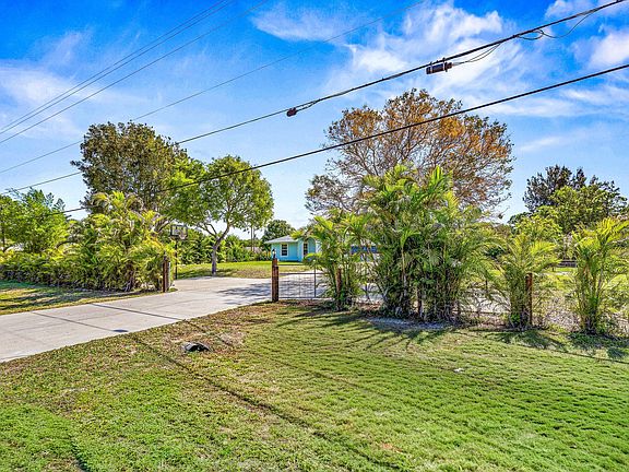 4th image of 4646 Calamondin Boulevard