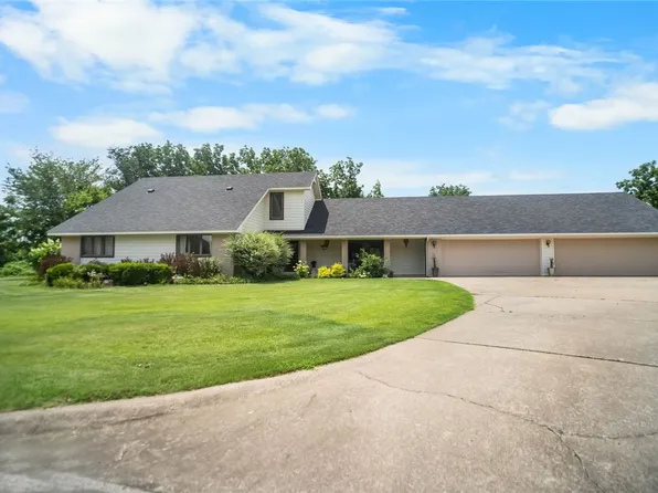 4606 W Centre Ct, Rogers, AR 72758