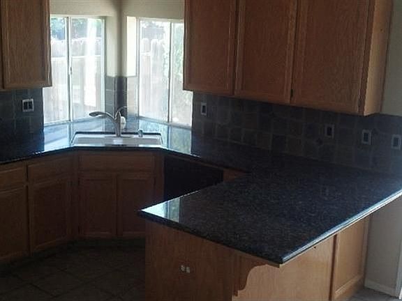 3rd image of 990 Kathy St