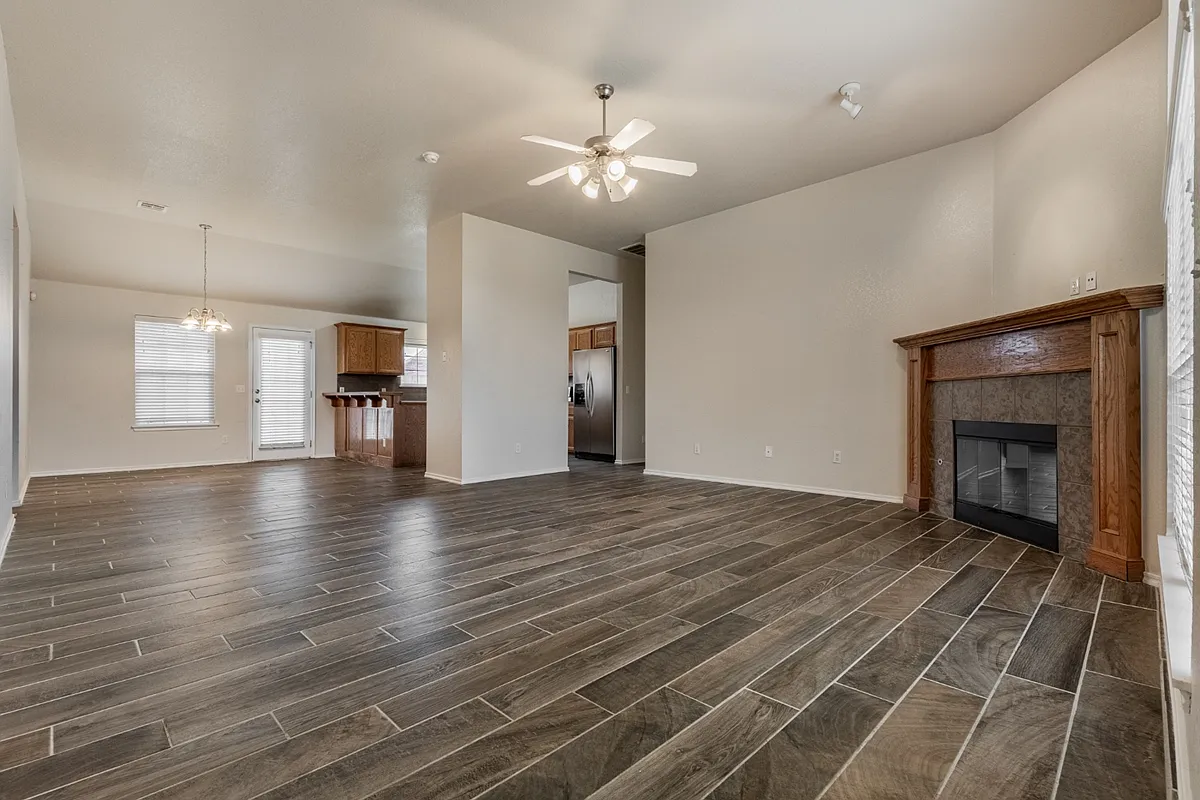 Building Photo - 15937 Katie Ridge Dr