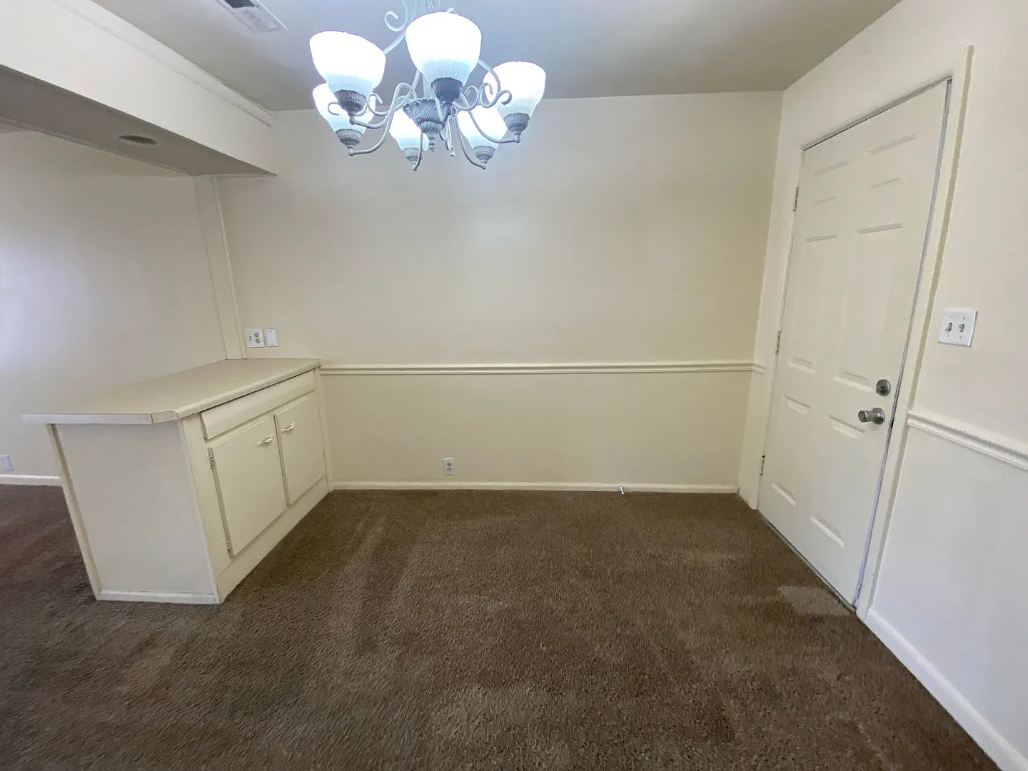 1401 Broadmoor — Photo 1