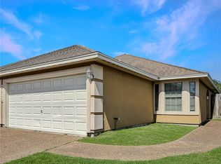 6630 Rhine Dr #B, Corpus Christi, TX 78412