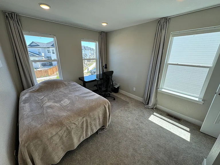 6363 N Emporia Ct — Photo 18