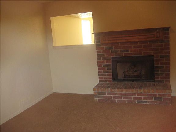 2nd image of 200 Mesa Wood Dr