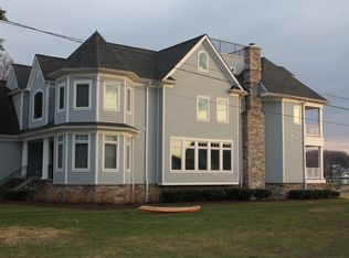 14 E Lake Dr, Annapolis, MD