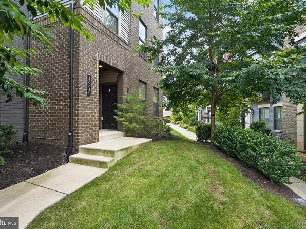 13246 Lake Woodland Way Unit 5A, Herndon, VA 20171