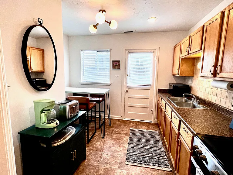 1137 E Ramona Ave — Photo 10